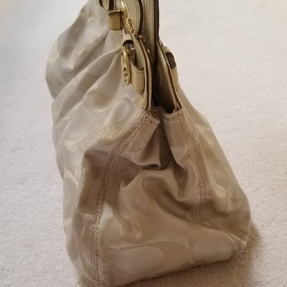 Coach purse - Picture 3 of 10